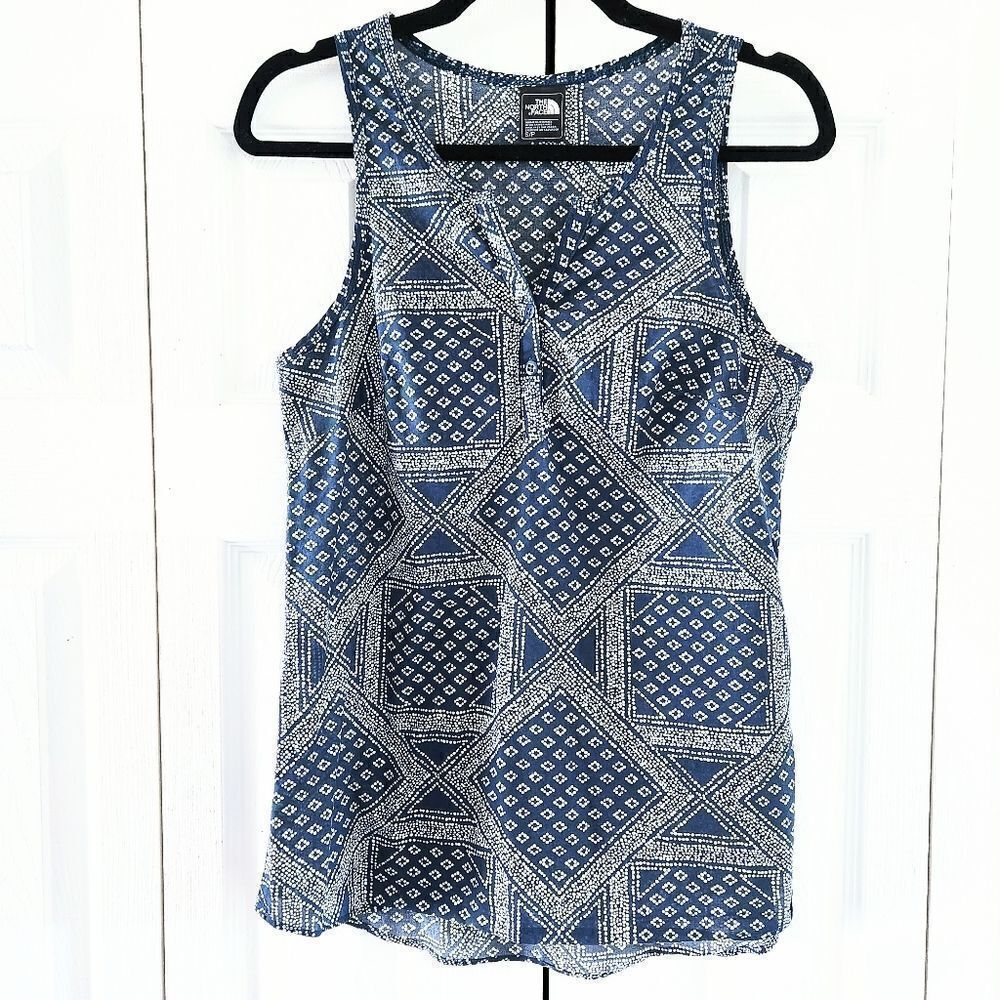 North Face Blue & White Kercheif Print Summer Lightweight Sleeveless Top…